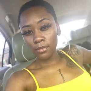 Meet your Posher, Destinee